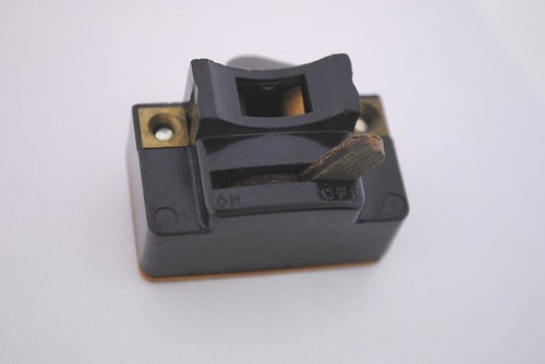 Leviton socket bakelite - socket,