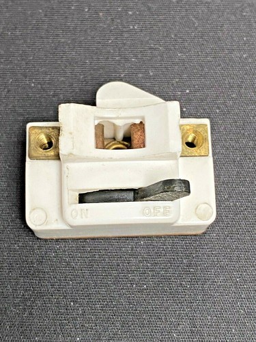 Leviton socket white lumiline - white,